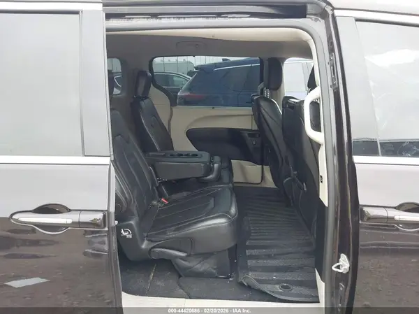 2C4RC1EG1HR577048 2017 CHRYSLER PACIFICA - Image 8