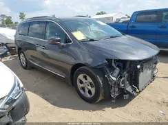 2C4RC1EG1HR584551 2017 CHRYSLER PACIFICA