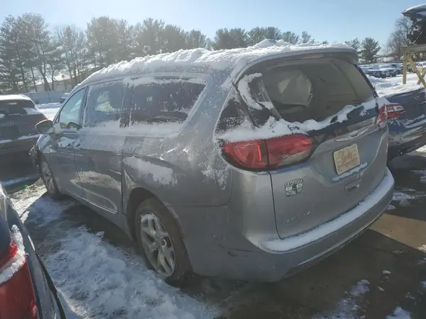 2C4RC1EG1HR584629 2017 CHRYSLER PACIFICA - Image 2