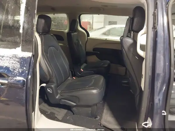 2C4RC1EG1HR584873 2017 CHRYSLER PACIFICA - Image 8