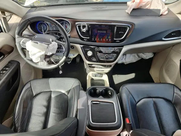 2C4RC1EG1HR597980 2017 CHRYSLER PACIFICA - Image 8