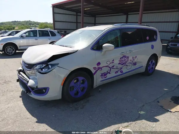 2C4RC1EG1HR622182 2017 CHRYSLER PACIFICA - Image 2