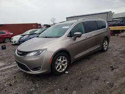 2C4RC1EG1HR623011 2017 CHRYSLER PACIFICA