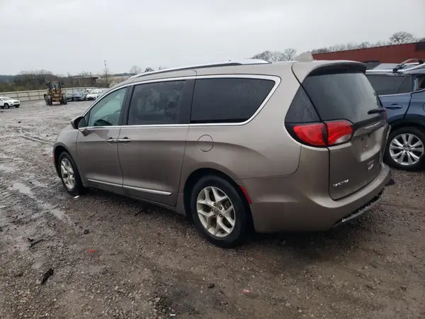 2C4RC1EG1HR623011 2017 CHRYSLER PACIFICA - Image 2