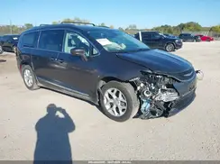 2C4RC1EG1HR627866 2017 CHRYSLER PACIFICA