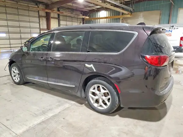 2C4RC1EG1HR628046 2017 CHRYSLER PACIFICA - Image 2