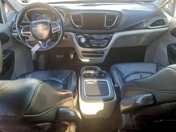 2C4RC1EG1HR634428 2017 CHRYSLER PACIFICA - Image 8