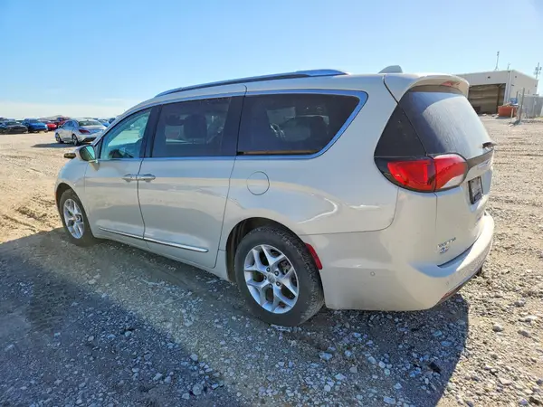 2C4RC1EG1HR636065 2017 CHRYSLER PACIFICA - Image 2