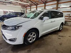 2C4RC1EG1HR644120 2017 CHRYSLER PACIFICA