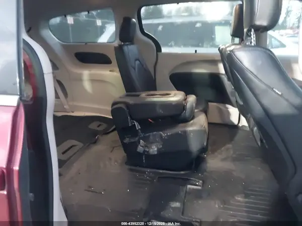 2C4RC1EG1HR661077 2017 CHRYSLER PACIFICA - Image 8