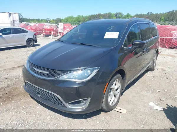 2C4RC1EG1HR669082 2017 CHRYSLER PACIFICA - Image 2