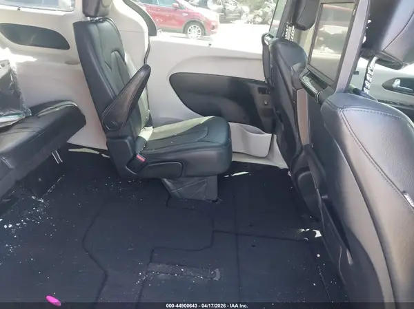 2C4RC1EG1HR669082 2017 CHRYSLER PACIFICA - Image 8