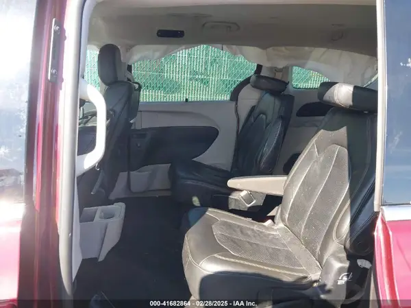2C4RC1EG1HR669227 2017 CHRYSLER PACIFICA - Image 8