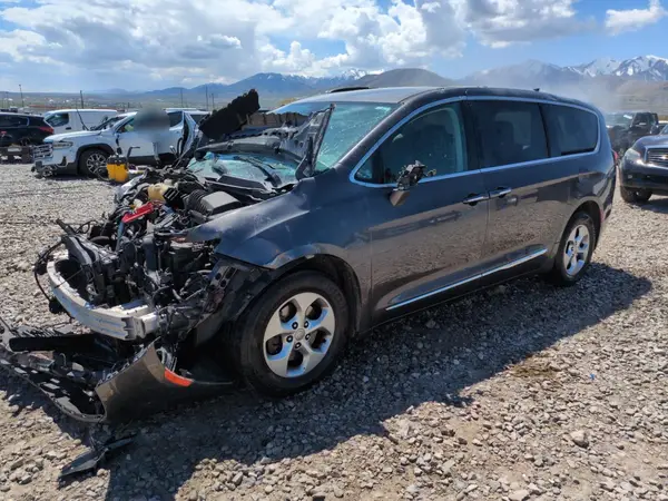 2C4RC1EG1HR727465 2017 CHRYSLER PACIFICA - Image 1
