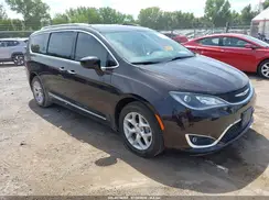 2C4RC1EG1HR743567 2017 CHRYSLER PACIFICA