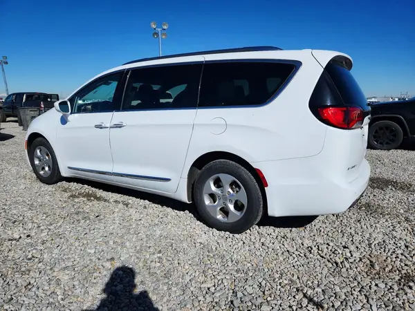 2C4RC1EG1HR764127 2017 CHRYSLER PACIFICA - Image 2