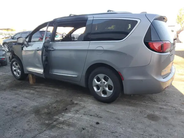 2C4RC1EG1HR764158 2017 CHRYSLER PACIFICA - Image 2