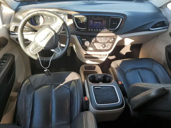 2C4RC1EG1HR785687 2017 CHRYSLER PACIFICA - Image 8