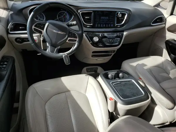 2C4RC1EG1HR796785 2017 CHRYSLER PACIFICA - Image 8