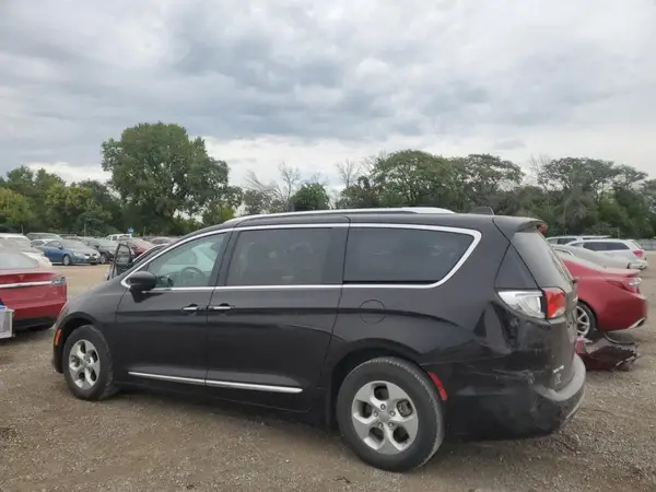 2C4RC1EG1HR811317 2017 CHRYSLER PACIFICA - Image 2