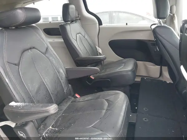 2C4RC1EG1HR811351 2017 CHRYSLER PACIFICA - Image 8