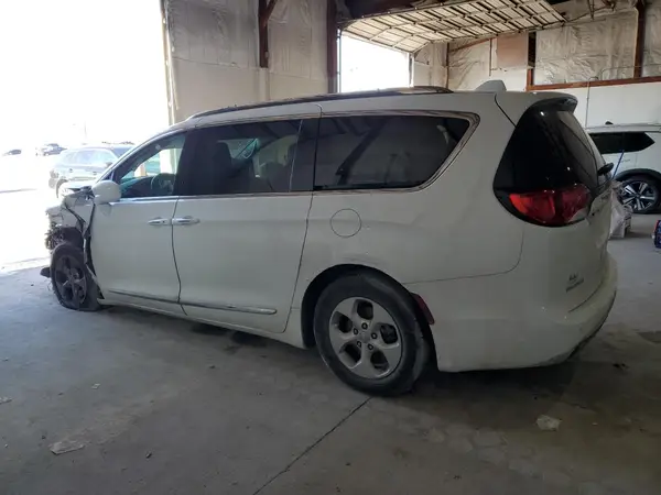 2C4RC1EG1HR817019 2017 CHRYSLER PACIFICA - Image 2