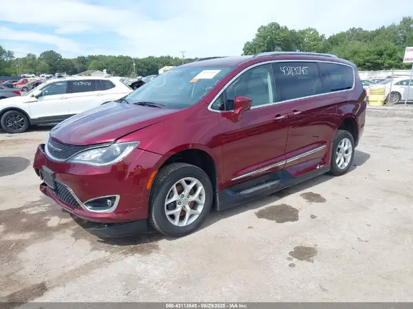 2C4RC1EG1HR826982 2017 CHRYSLER PACIFICA - Image 2
