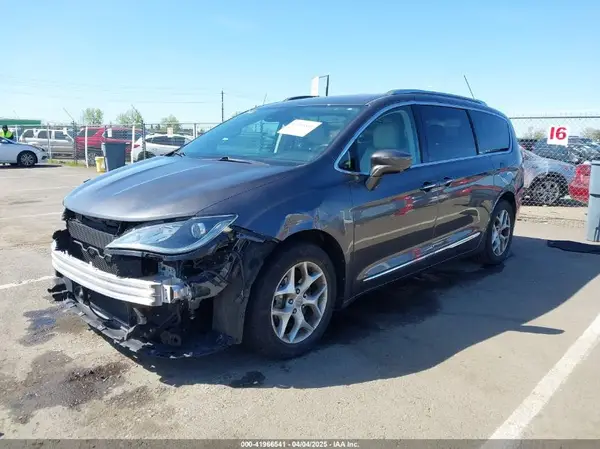 2C4RC1EG1HR837996 2017 CHRYSLER PACIFICA - Image 2