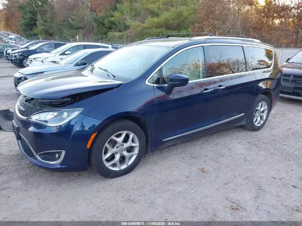 2C4RC1EG1JR112596 2018 CHRYSLER PACIFICA - Image 2