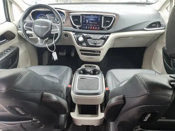 2C4RC1EG1JR130175 2018 CHRYSLER PACIFICA - Image 8