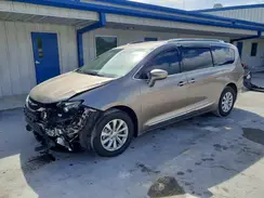 2C4RC1EG1JR139443 2018 CHRYSLER PACIFICA