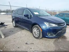2C4RC1EG1JR139569 2018 CHRYSLER PACIFICA