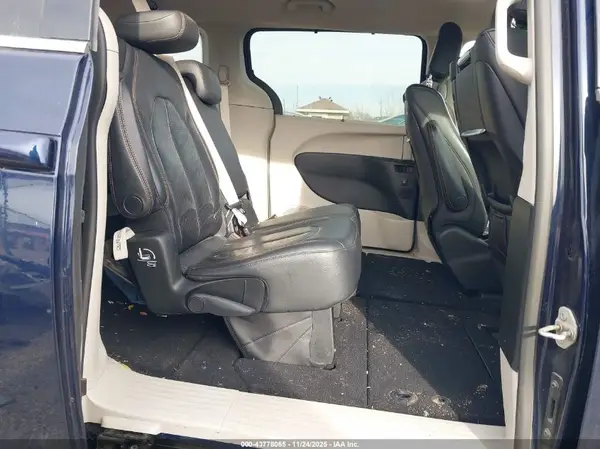 2C4RC1EG1JR139569 2018 CHRYSLER PACIFICA - Image 8