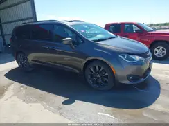 2C4RC1EG1JR158820 2018 CHRYSLER PACIFICA