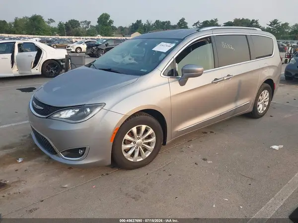 2C4RC1EG1JR188559 2018 CHRYSLER PACIFICA - Image 2