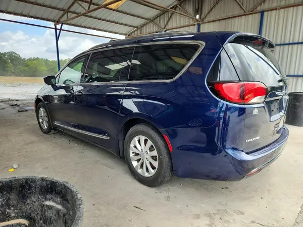 2C4RC1EG1JR193583 2018 CHRYSLER PACIFICA - Image 2