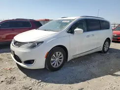 2C4RC1EG1JR227814 2018 CHRYSLER PACIFICA