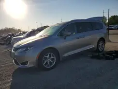 2C4RC1EG1JR286832 2018 CHRYSLER PACIFICA