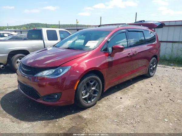 2C4RC1EG1JR322311 2018 CHRYSLER PACIFICA - Image 2