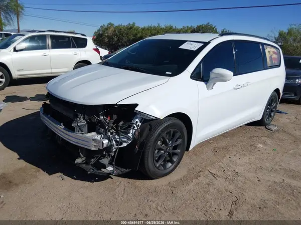 2C4RC1EG1KR575940 2019 CHRYSLER PACIFICA - Image 2