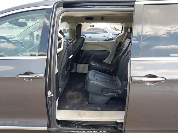 2C4RC1EG1KR597937 2019 CHRYSLER PACIFICA - Image 8