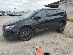 2C4RC1EG1KR627969 2019 CHRYSLER PACIFICA