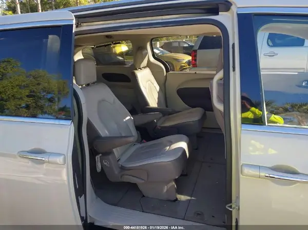 2C4RC1EG1KR721771 2019 CHRYSLER PACIFICA - Image 8