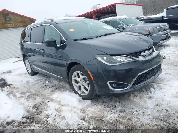 2C4RC1EG1KR733645 2019 CHRYSLER PACIFICA - Image 1