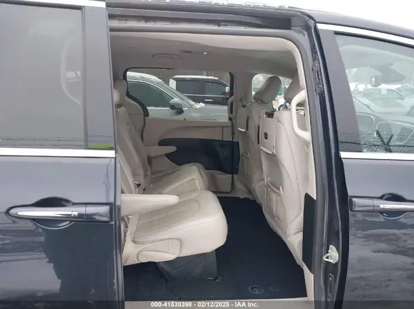 2C4RC1EG1KR733645 2019 CHRYSLER PACIFICA - Image 8
