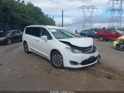 2C4RC1EG1LR158545 2020 CHRYSLER PACIFICA