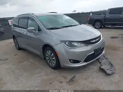 2C4RC1EG1LR217545 2020 CHRYSLER PACIFICA