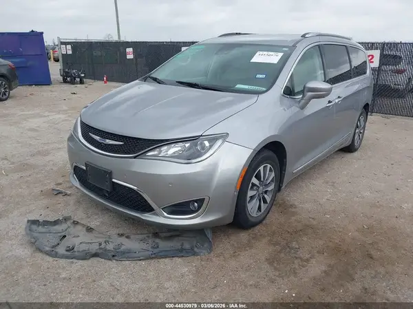 2C4RC1EG1LR217545 2020 CHRYSLER PACIFICA - Image 2