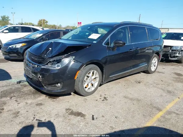 2C4RC1EG2HR506411 2017 CHRYSLER PACIFICA - Image 2