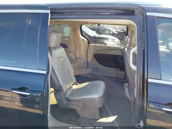 2C4RC1EG2HR506411 2017 CHRYSLER PACIFICA - Image 8
